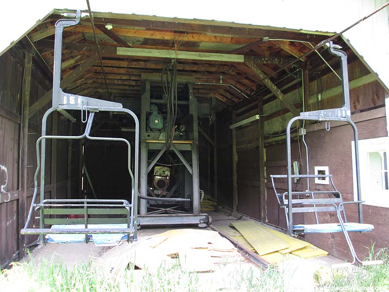 The bottom terminal (2014)