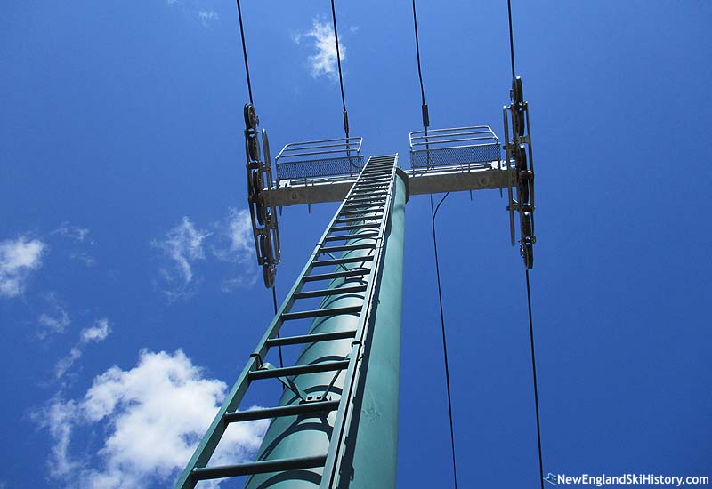 A tower (2018)