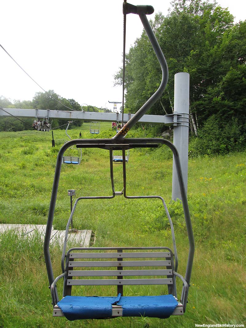A chair (2015)