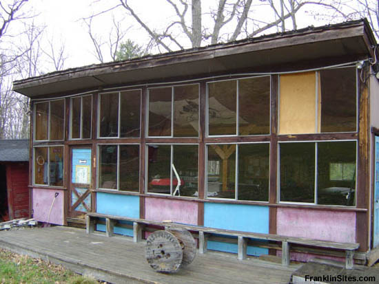 The main lodge (2004)