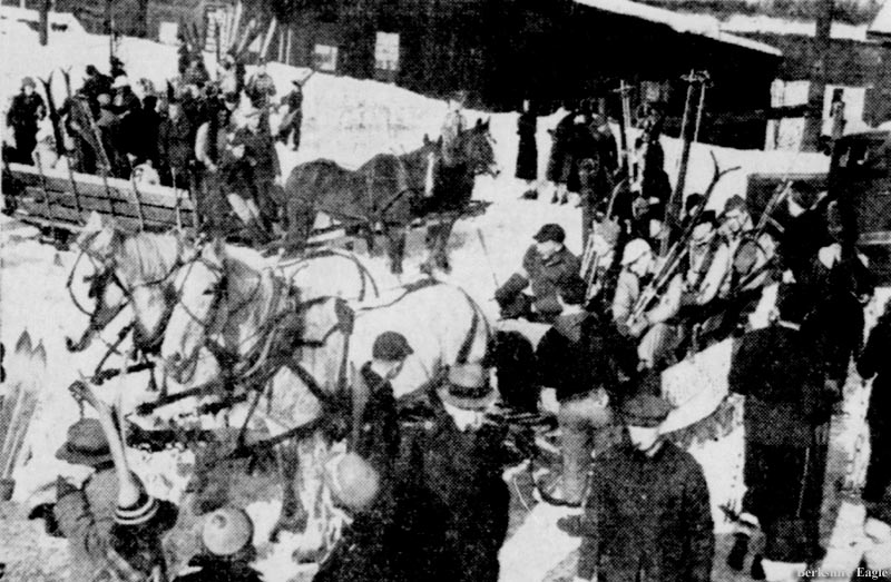 The first snow train arrives in Charlemont (January 1938)