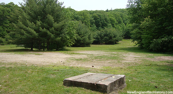 A lift footing in the base area (2010)