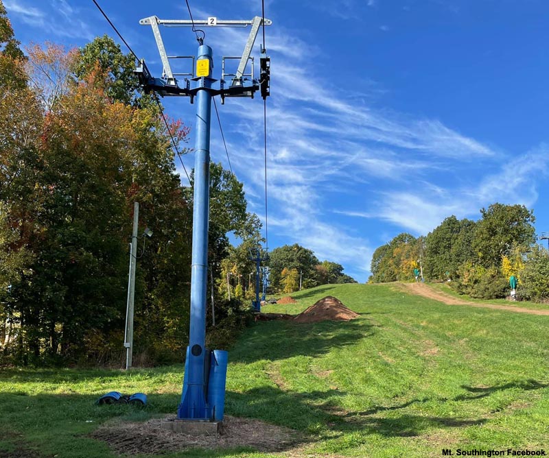 A tower before removal (October 2021)
