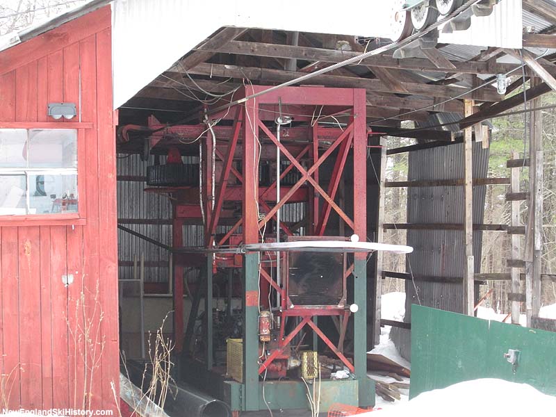 The bottom terminal (2015)