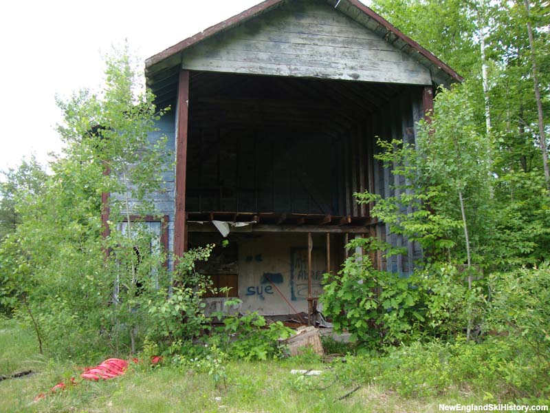 The Duane's Retreat T-Bar base terminal in 2010