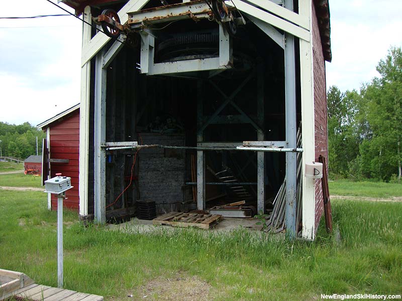 The bottom terminal (2010)