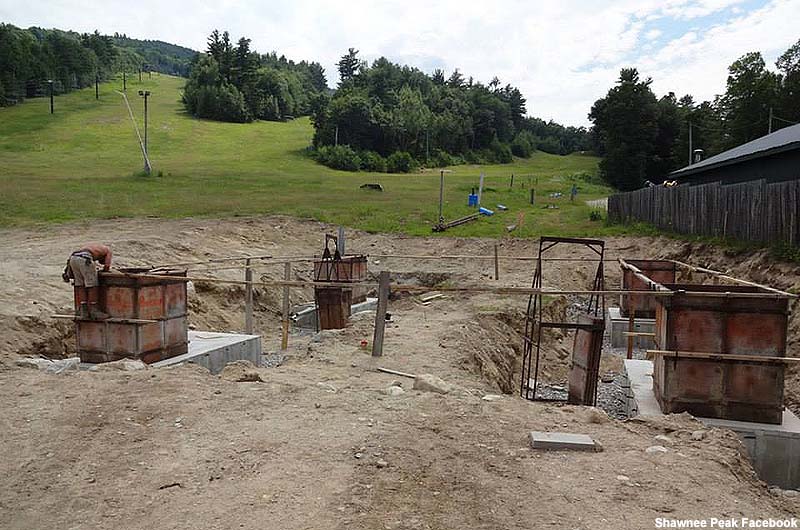 Construction of the bottom terminal (2014)