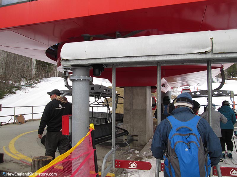 The chair loading side of the bottom terminal (2016)