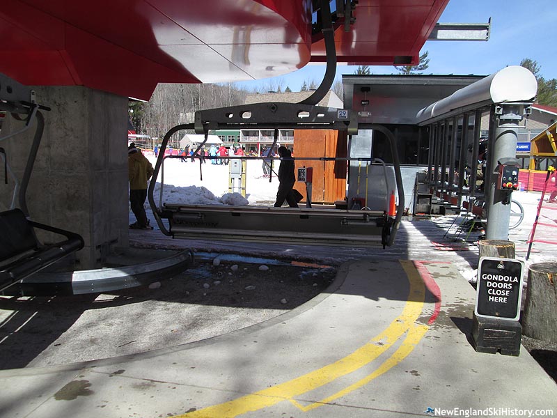 The chair loading side of the bottom terminal (2016)
