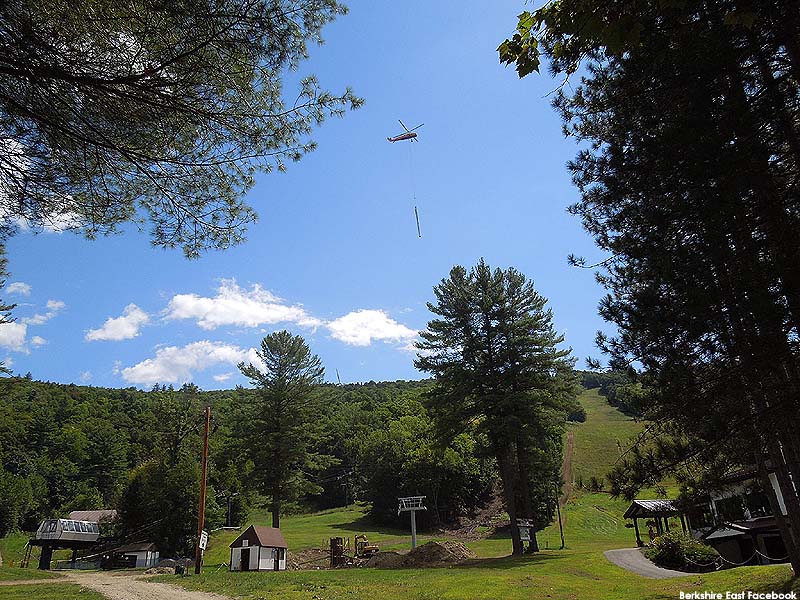 Helicopter installation of the Summit Quad (August 28, 2014)