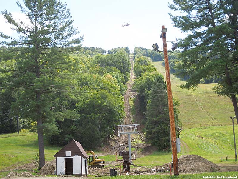 Helicopter installation of the Summit Quad (August 28, 2014)