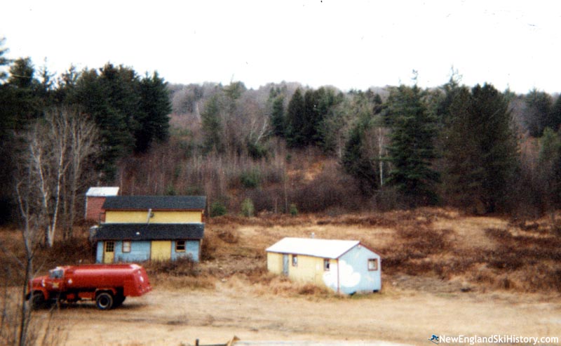The base terminal (2000)