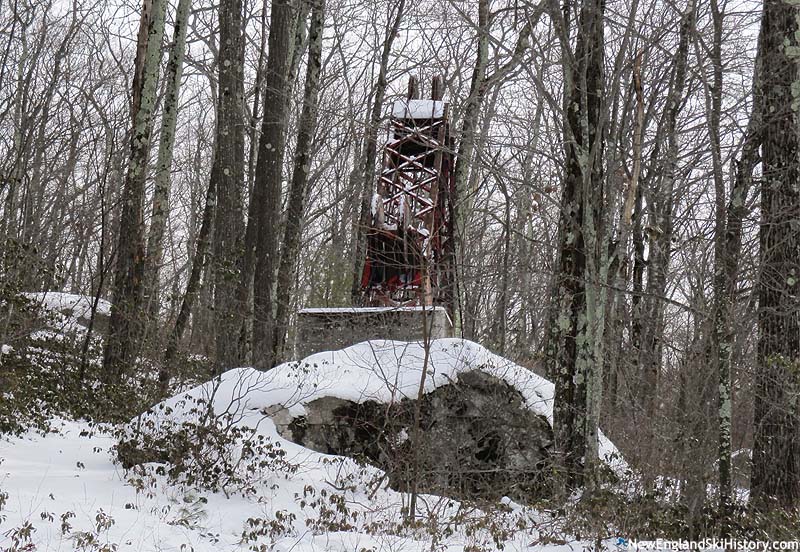 The top counterweight remains (2016)