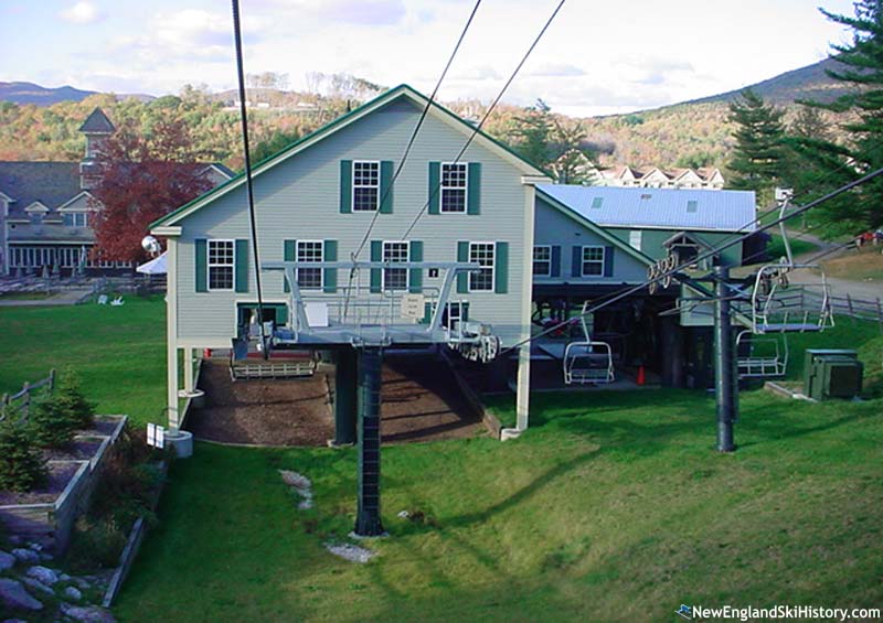 The bottom terminal (right) (2002)