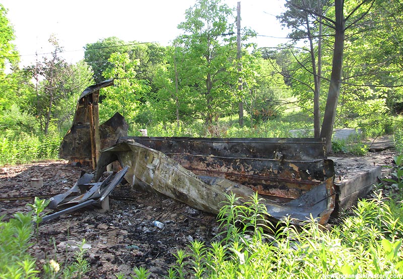 Bottom terminal remains (2015)