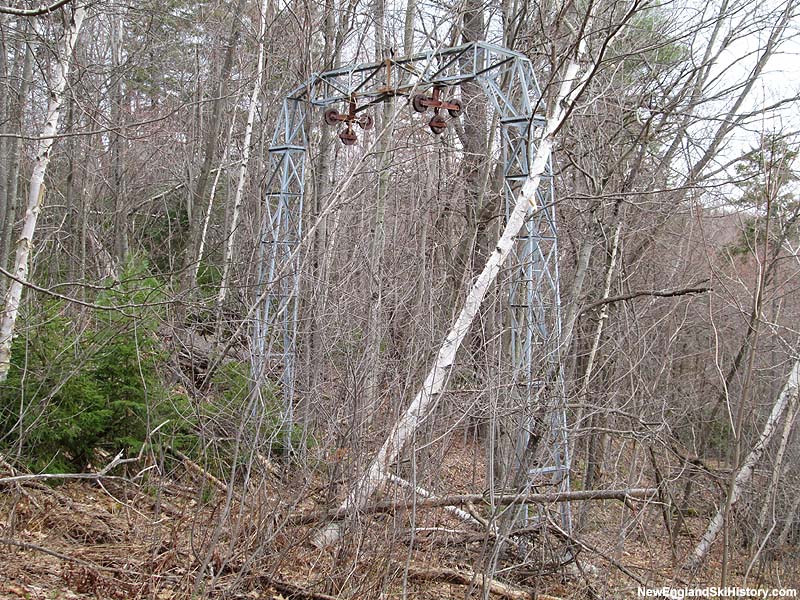A tower (2014)