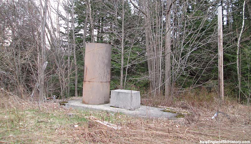 Remains of the bottom terminal (2014)