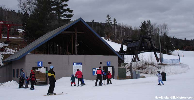 The West Double Double bottom terminal (right) in 2006