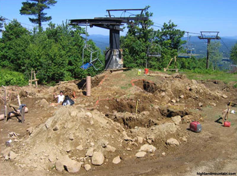 Building the new top unloading deck (2007)