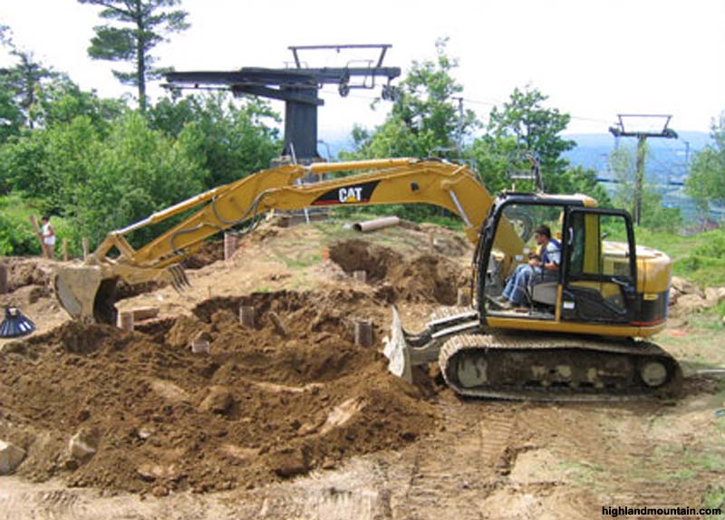Building the new top unloading deck (2007)