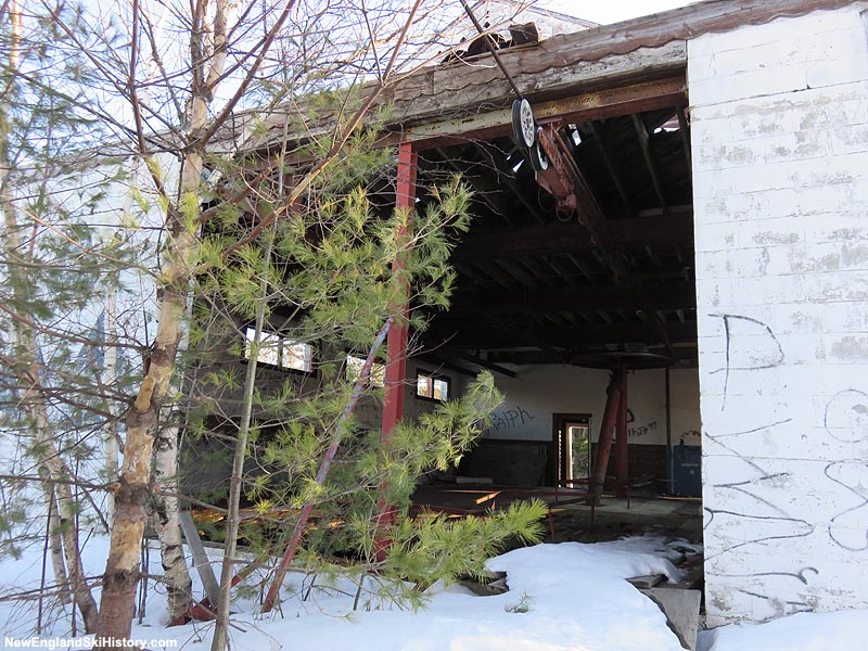 The top terminal (2015)