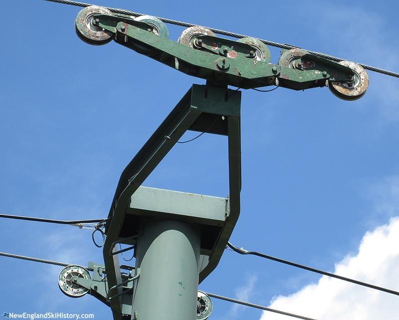 A cross arm (2015)