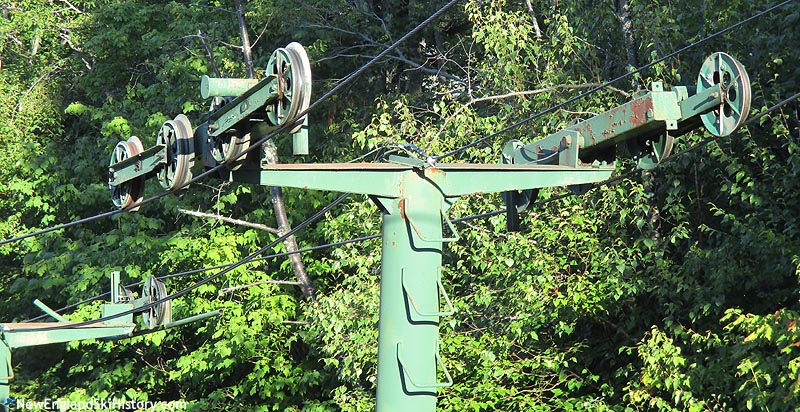 A cross arm (2015)