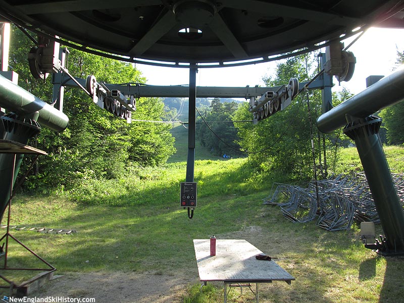 The bottom terminal (2016)