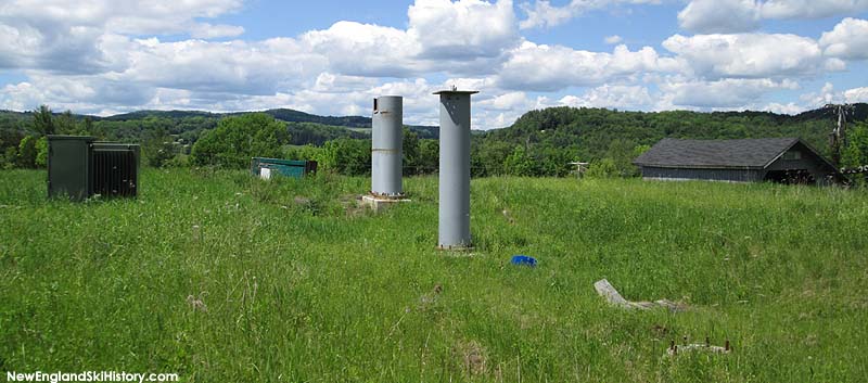 Remains of the bottom terminal (2014)