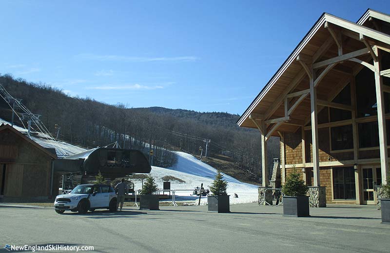 The bottom terminal (2016)