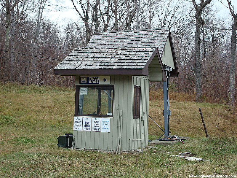 Queen's Highway T-Bar in 2007