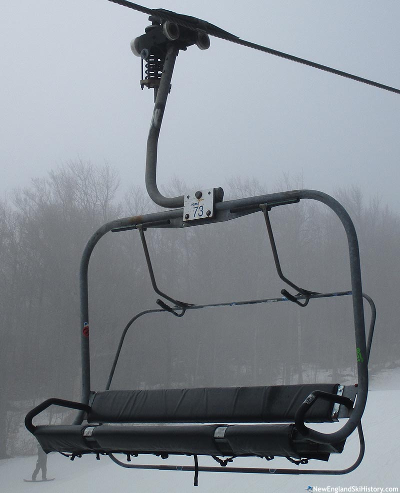 A chair (2016)
