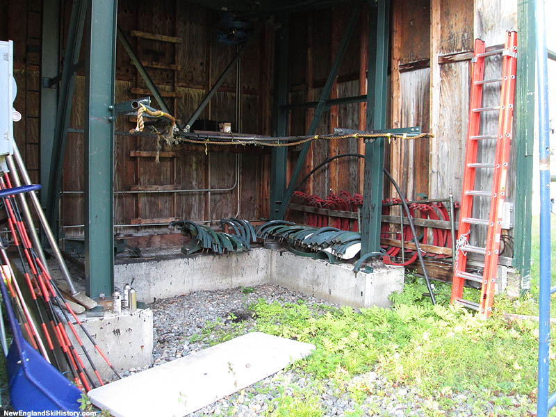 The bottom terminal (2014)