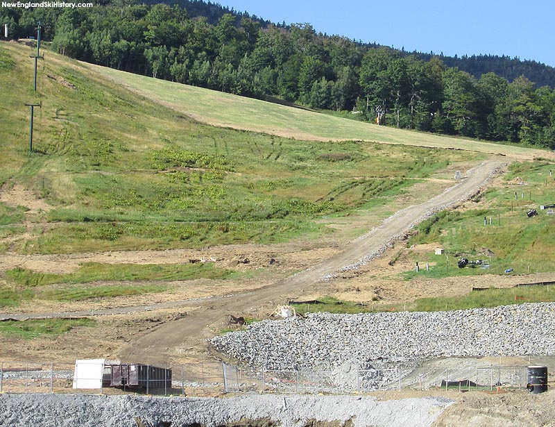 The former (left) and new (center - right) lift lines (September 2014)