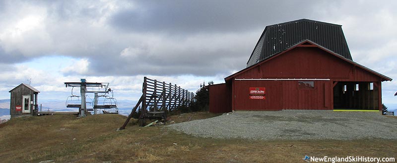 The top terminal (left) (2015)