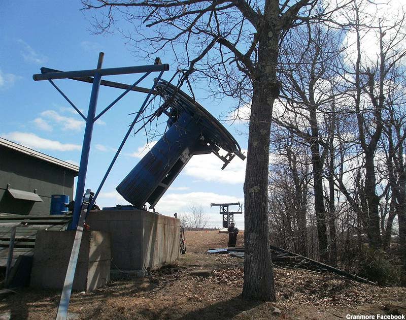 Removal of the East Chair (2012)