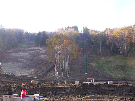 Installation of the chairlift in 2005