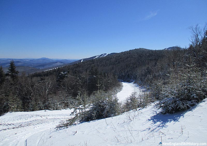The turn near the former Long Trail crossing on the connector trail (2016)